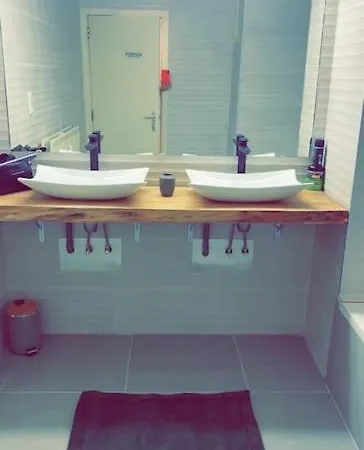 Vue Laterale Sur Apartamento *